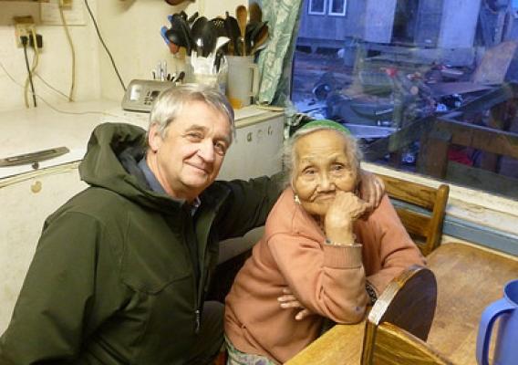 (L – R) Jim Nordlund, State Director – Alaska RD and 90 year old Xenia Nikoli, a resident of the village of Kwethluk. Photo credit: Tasha Deardorff
