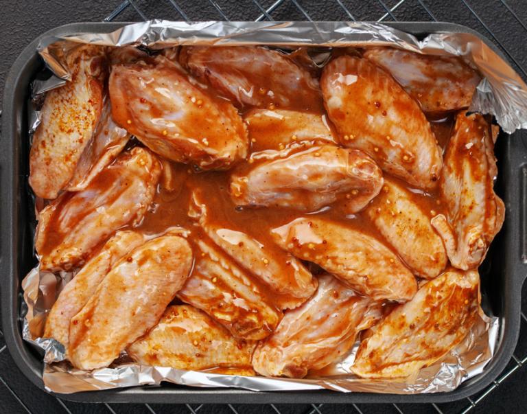 Marinating chicken wings